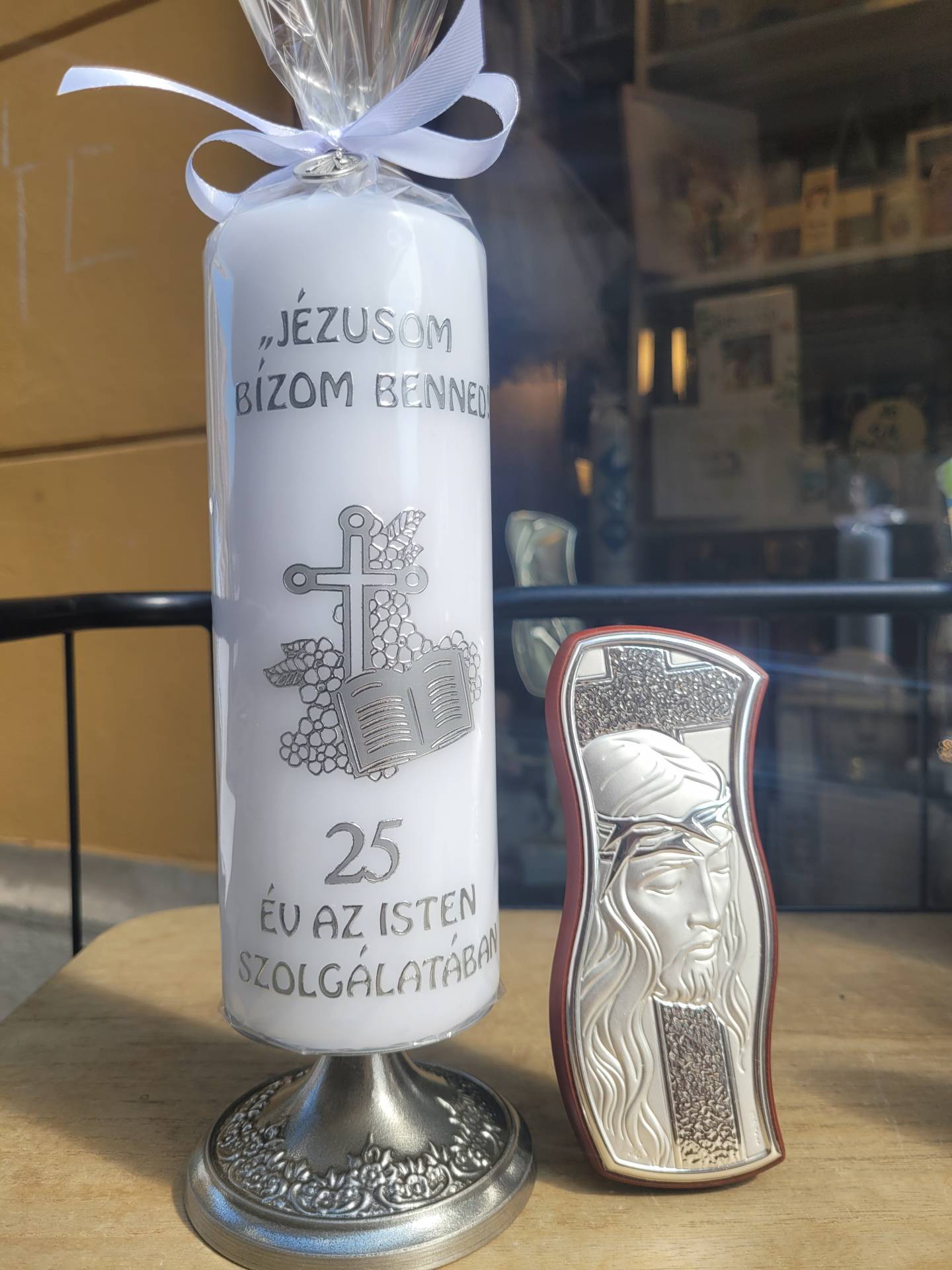 25.Ezüst  Misés papnak ajándékcsomag 