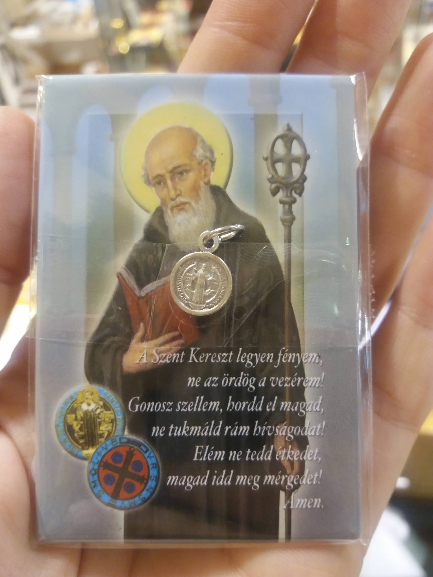  Szent Benedek Mágnes imával éremmel  