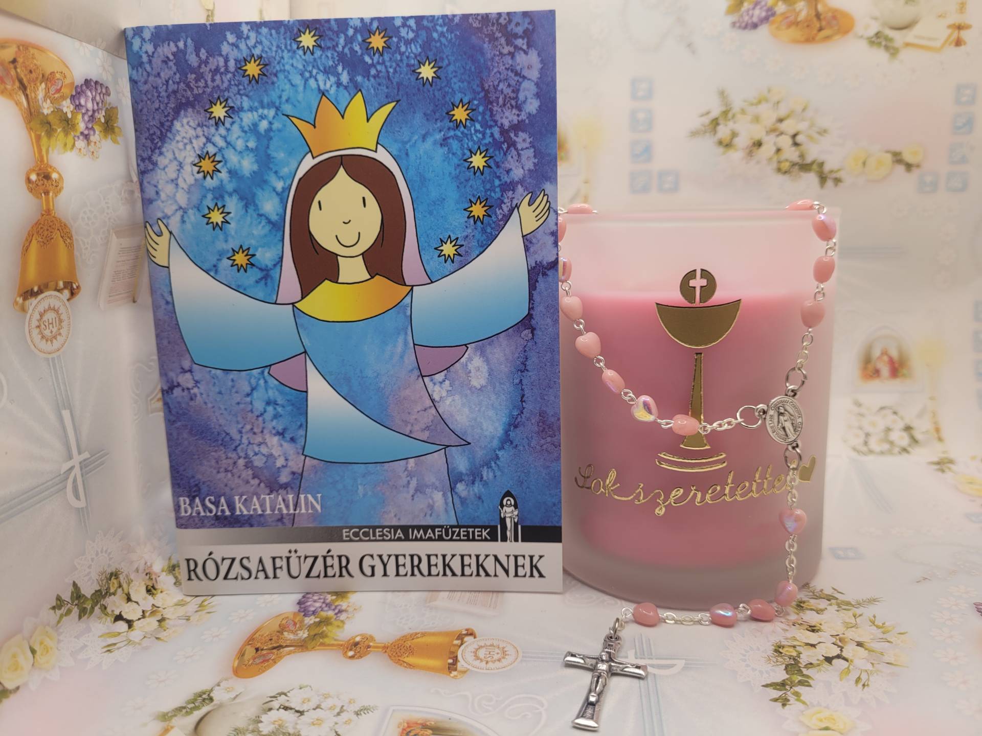Rózsafüzér tanulását elősegitő könyv+Elsőáldozásra Ajándékgyertya + Rózsafüzér kislányoknak szives 