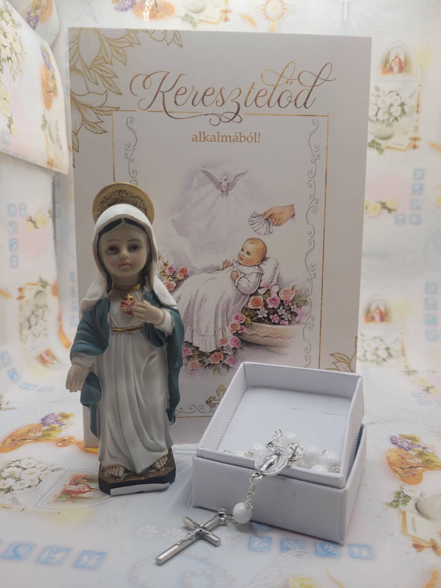 Keresztelőre Ajándékcsomag Kisfiúnak és Kislánynak is bárki szeretettel Ajándékhozhatja 