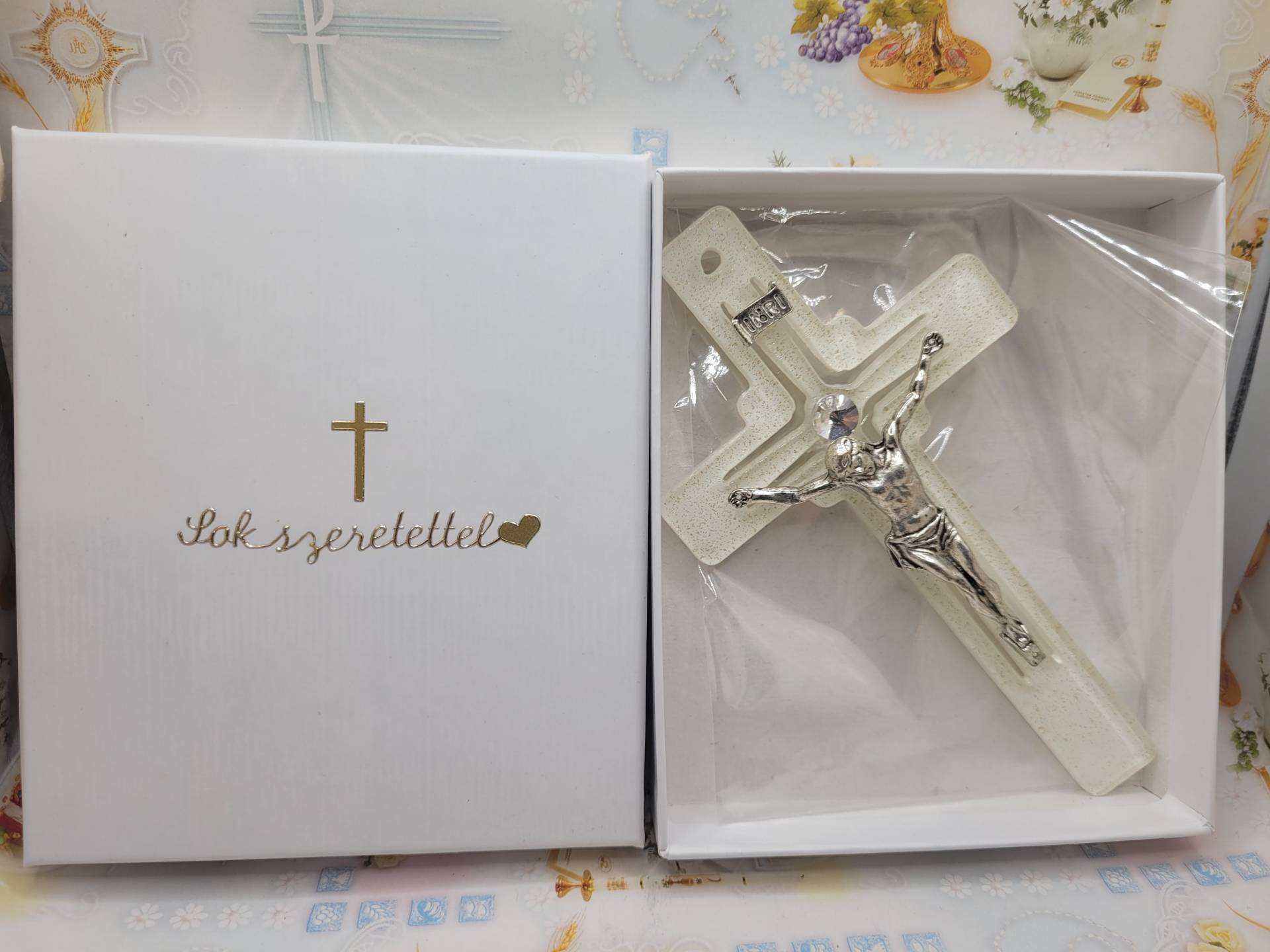 Muránoi üvegfeszület 14cm Hófehér swarovski kővel KERESZTELŐRE kislány,kisfiúnak is Ajándékozható! 