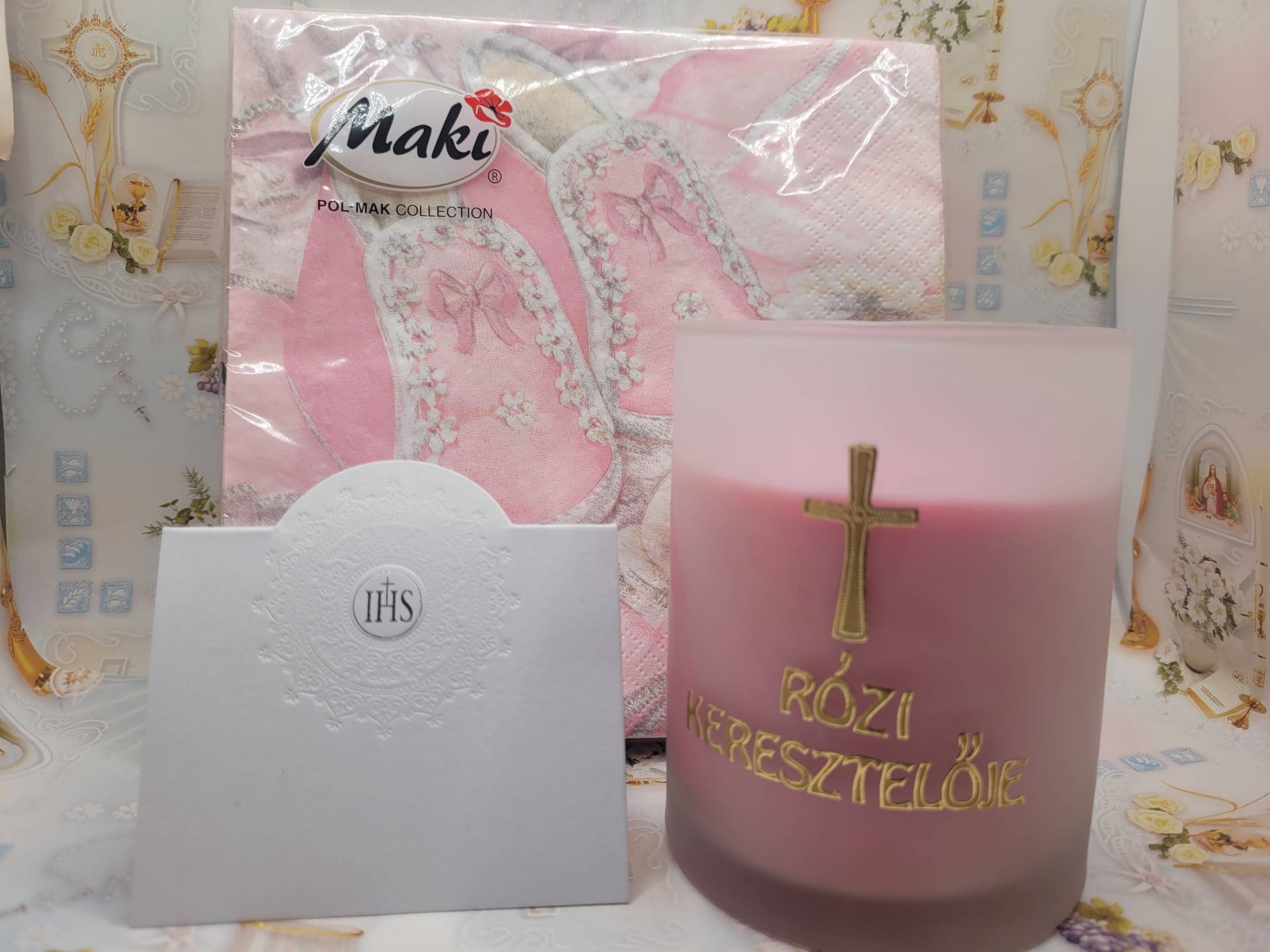 Keresztelői Ünnepi Asztalhoz 20db os szalvéta+illatgyertya feliratozva+Ültetőkártya 10db os 