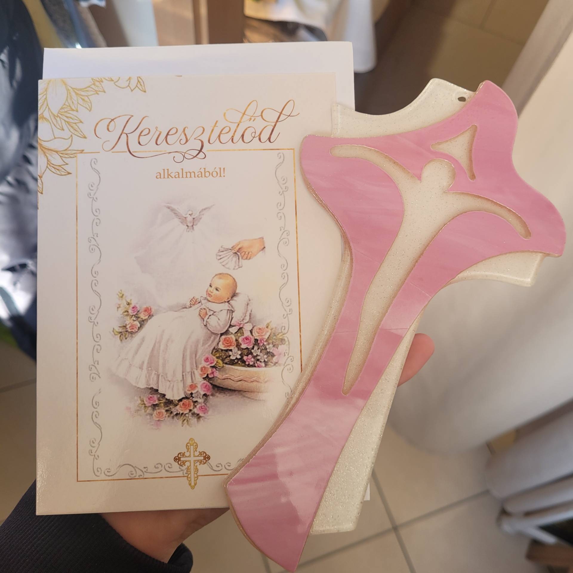 Keresztelőre lányoknak Muránoi üvegfesület rózsaszín mérete: 20cm*10cm+ Gratulációs lap Áldással szűzanyaéremmel 