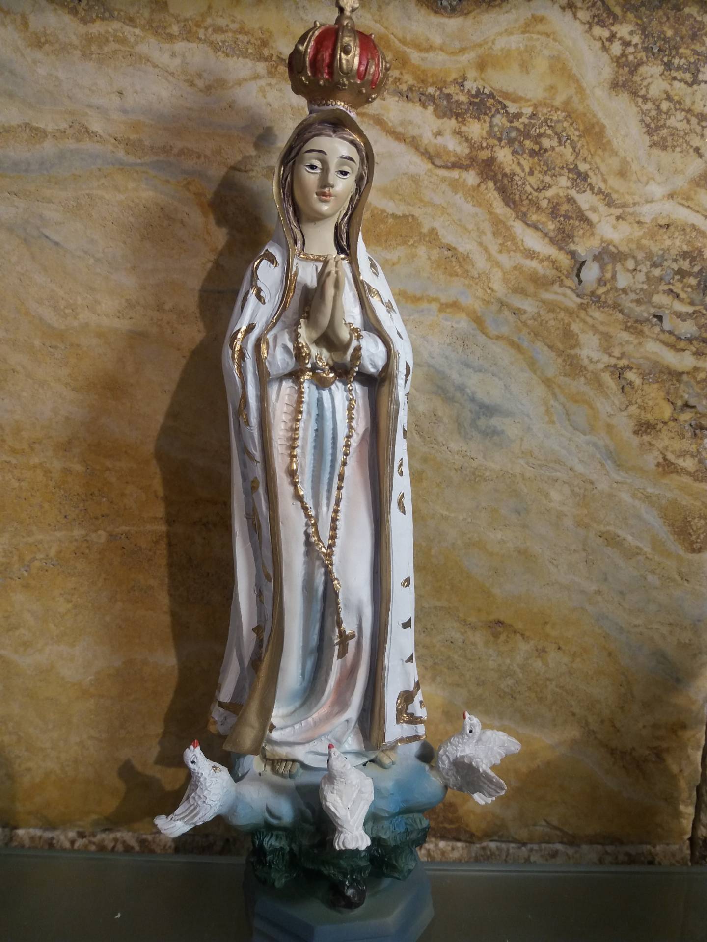 Mária szobor műgyanta 20cm 