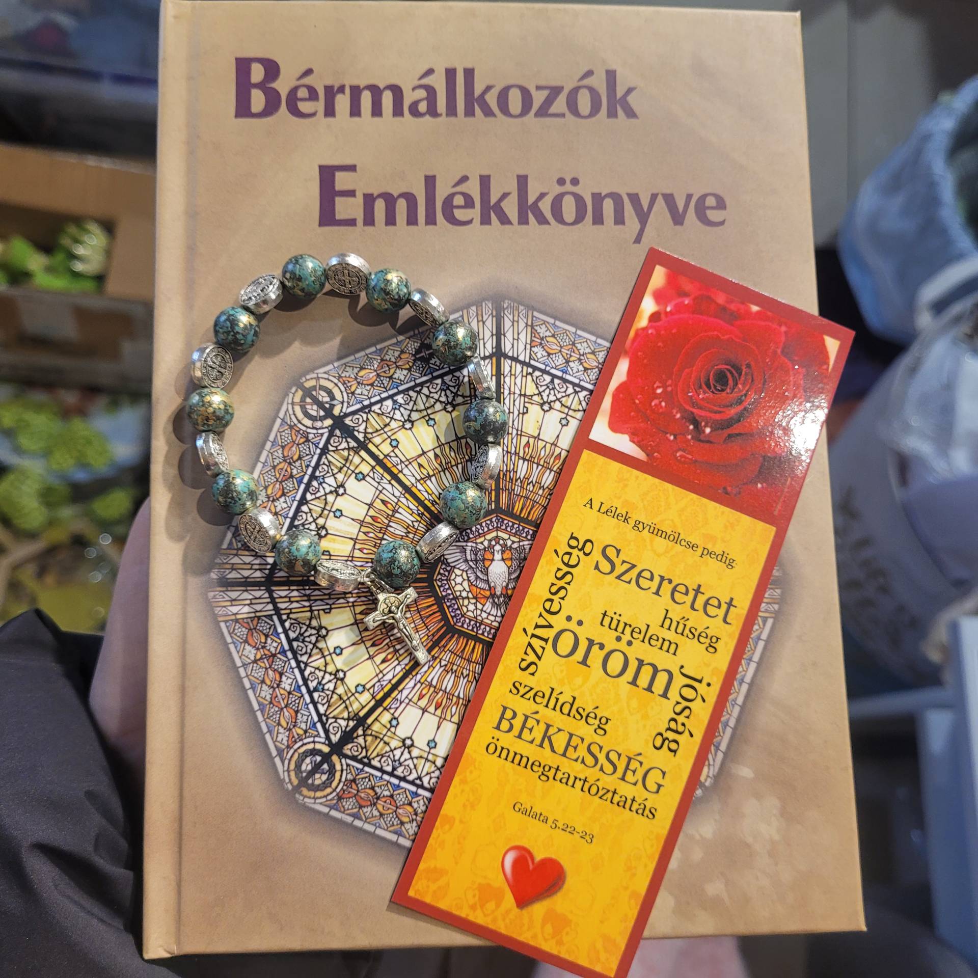 Bérmálásra emlékkönyv Lányoknak +Karkötő+ Ajándékkisérő kártya 