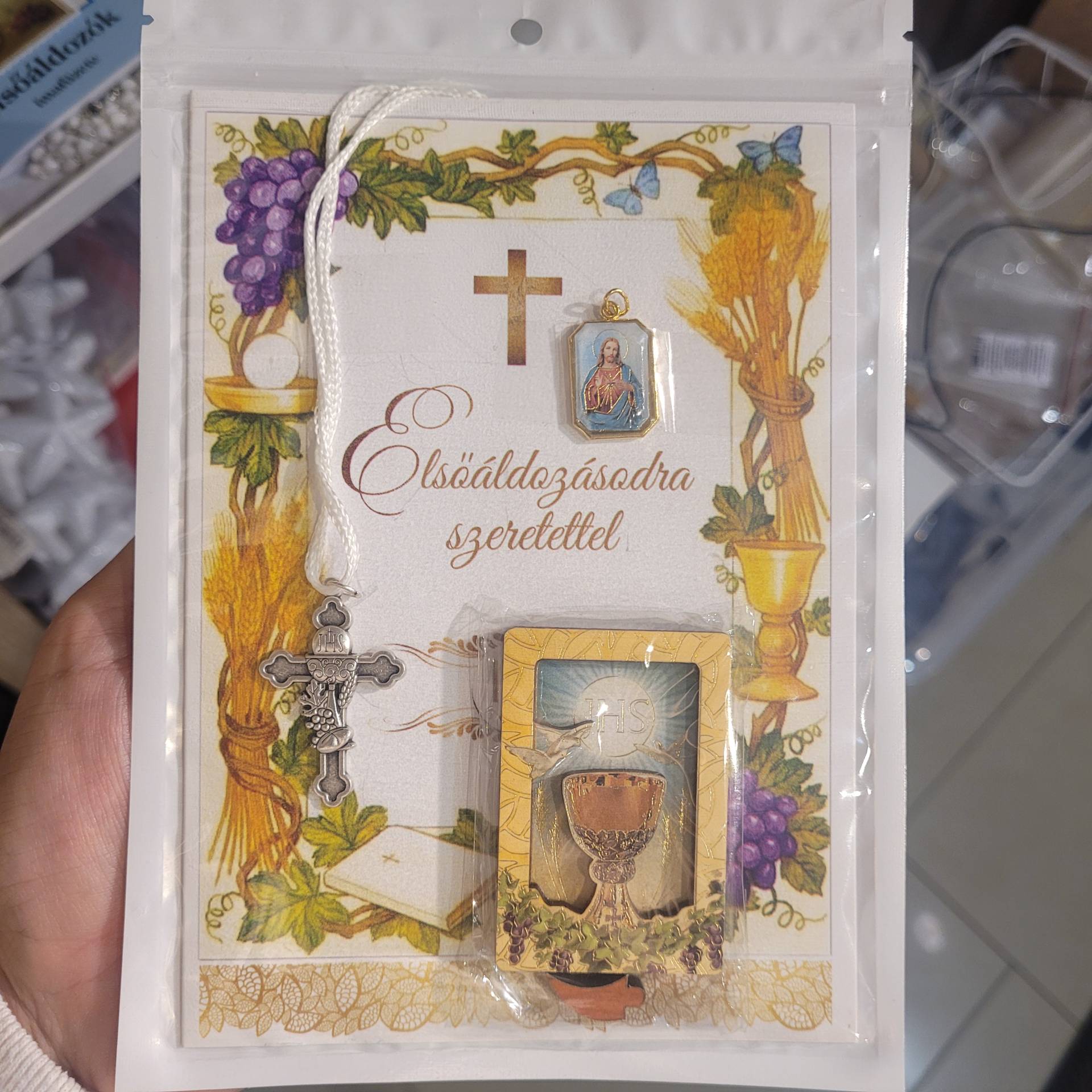 Elsőáldozók részére ajándékcsomag! Gratulációs lap áldással+ érem+ Elsőáldozási emlékkereszt+Plakett ami támasztható és Mágnes is egyben 