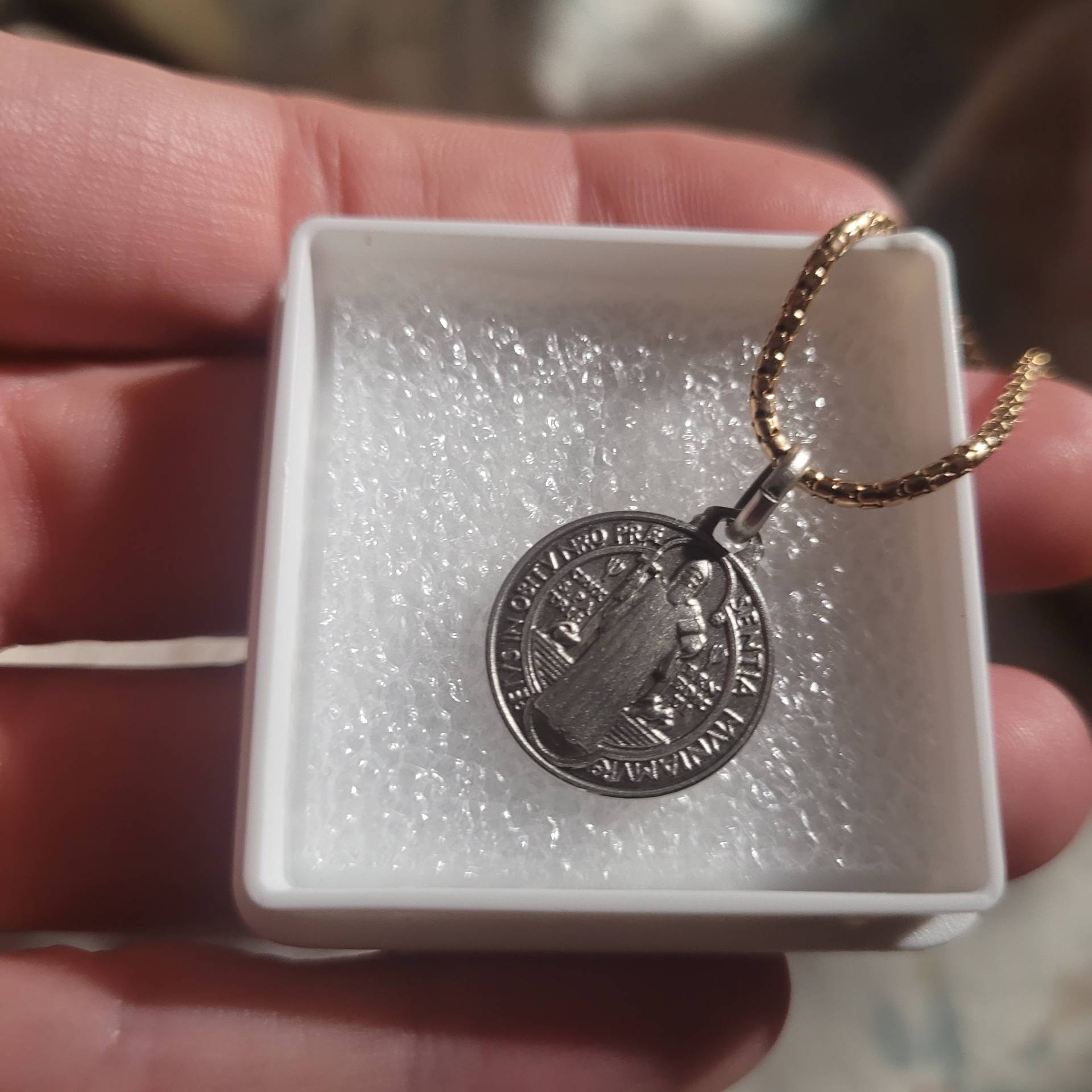 EZÜST MEDÁL SZENT BENEDEK ÉREM MÉRET: 1cm*1cm 