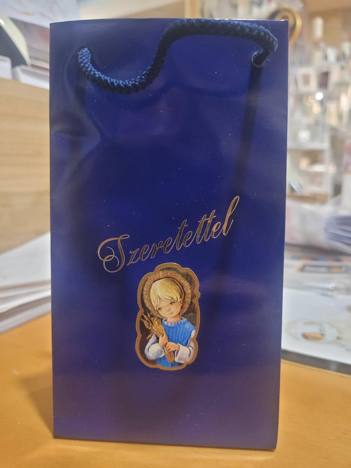 AJÁNDÉKTÁSKA ELSŐÁLDOZÁSRA JÉZUSSAL Mérete: 13cm*9cm 
