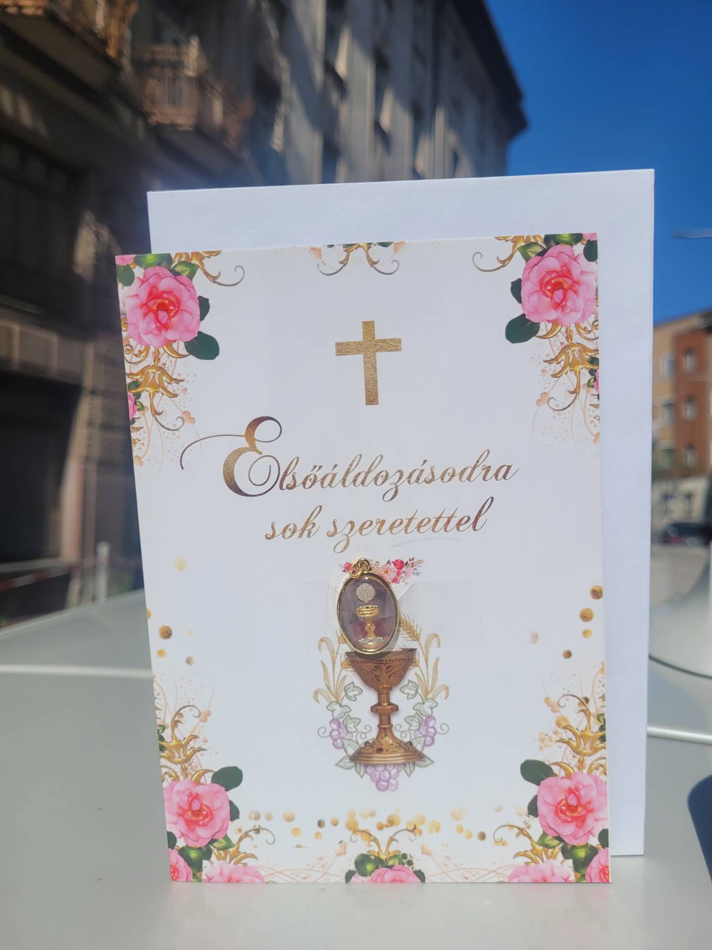 Lányoknak Elsőáldozásra gratulációs lap benne áldással! Elsőáldozási érem 