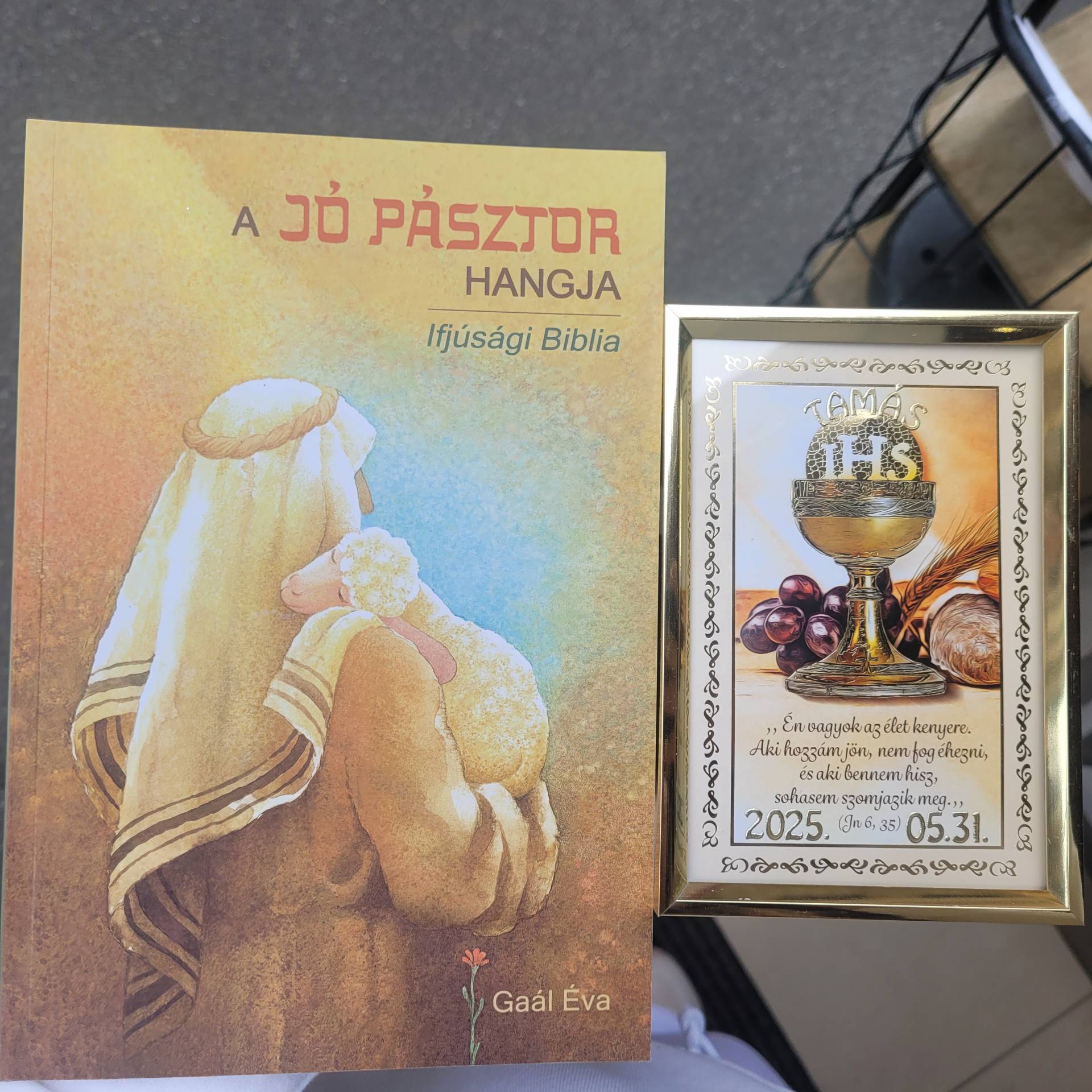 Elsőáldozók részére Könyv JÓ PÁSZTOR + Név + Dátum Kerül a Elsőáldozási plakettre! 