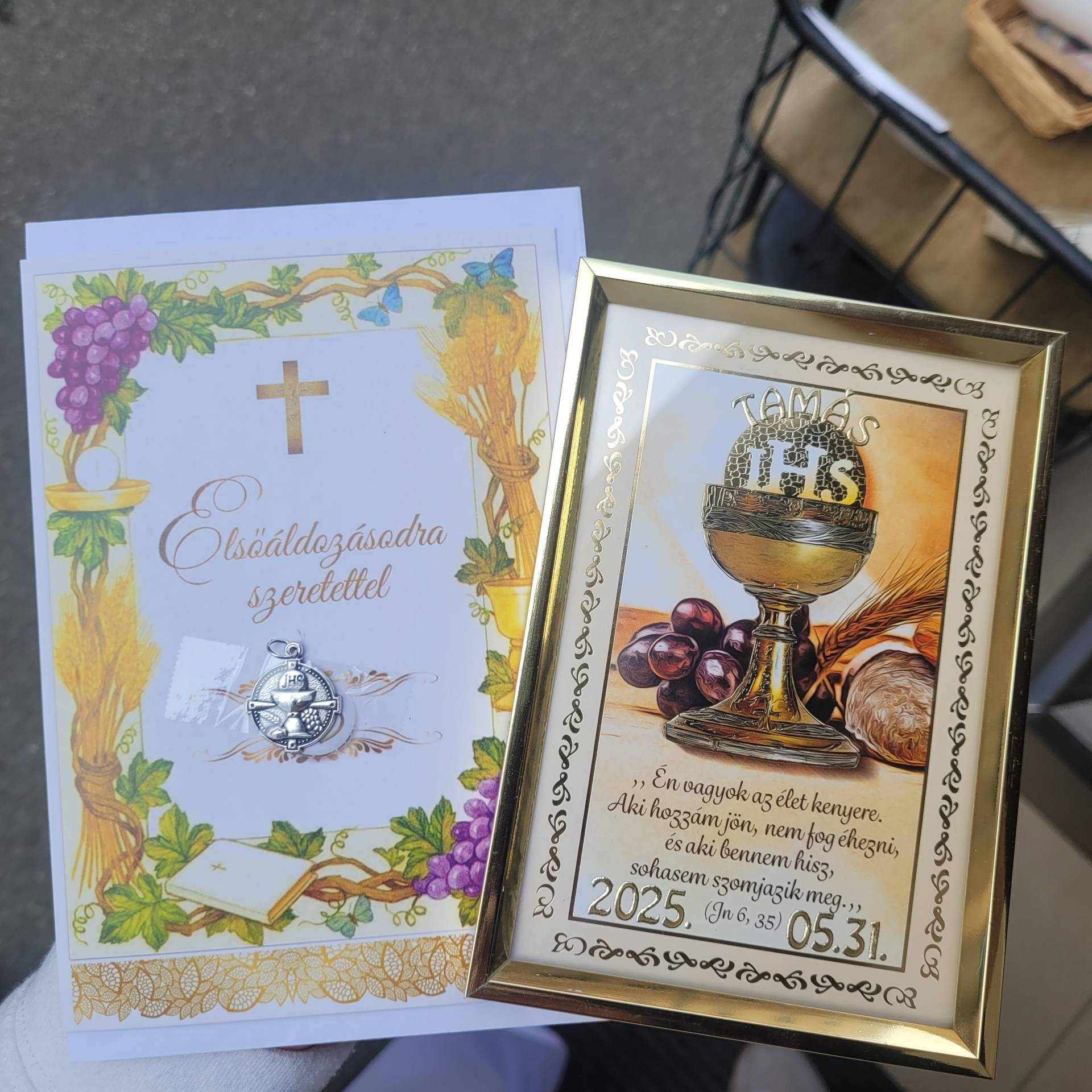 Emlékplakett névreszoló Képkeretben+ Gratulációs Lap Elsőáldozási Éremmel 