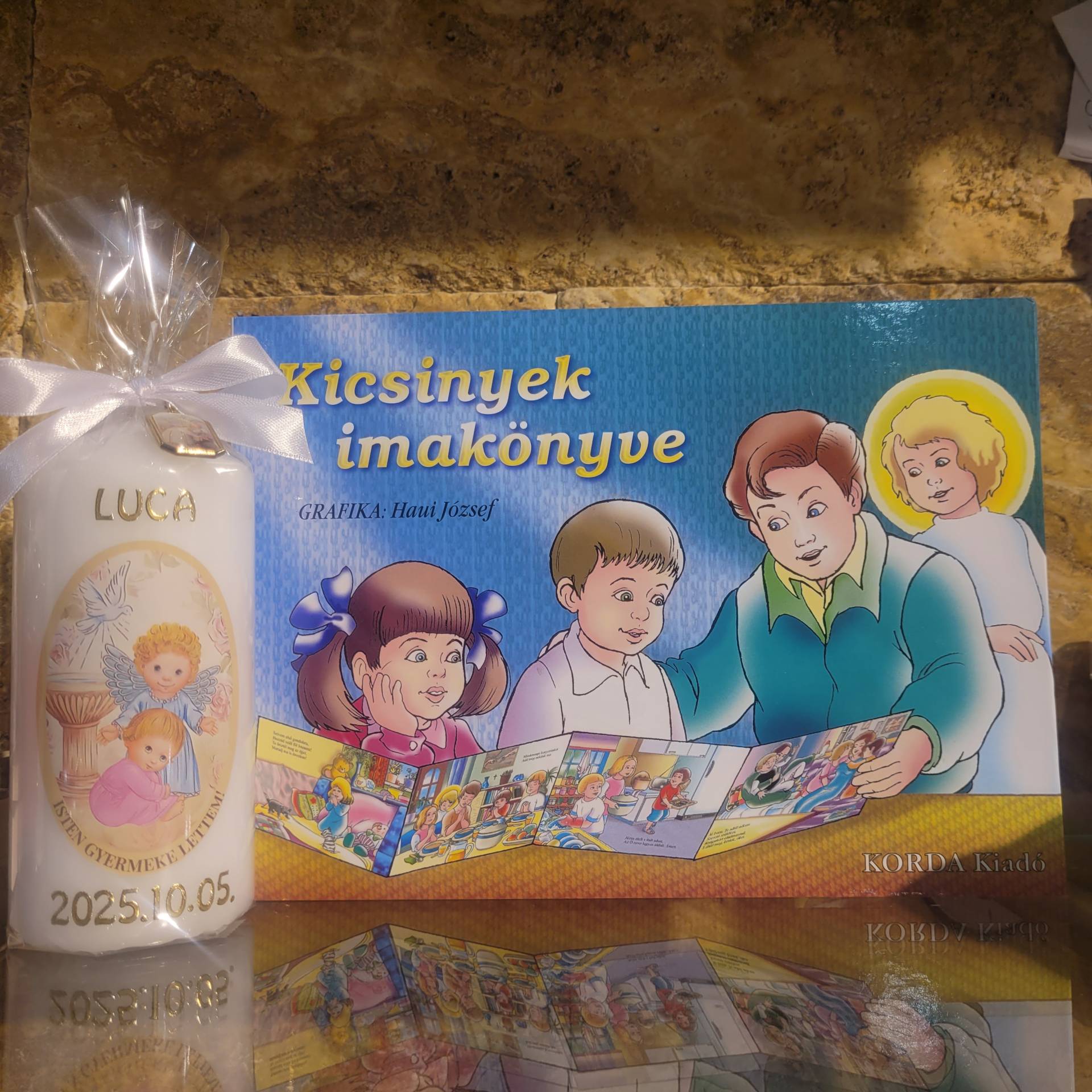 Keresztelőre ajándékgyertya Kislánynak és kisfiúnak is elkészítjük! +ALAPVETŐ IMÁDSÁGOK PL:  SZÍVEM ELSŐ GONDOLAT,ÉTKEZÉSI IMA..STB.. 