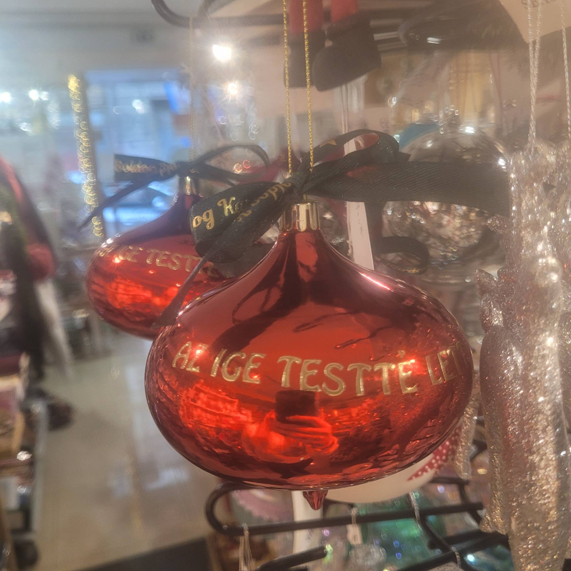 " AZ IGE TESTTÉ LETT"  Karácsonyfadísz 
