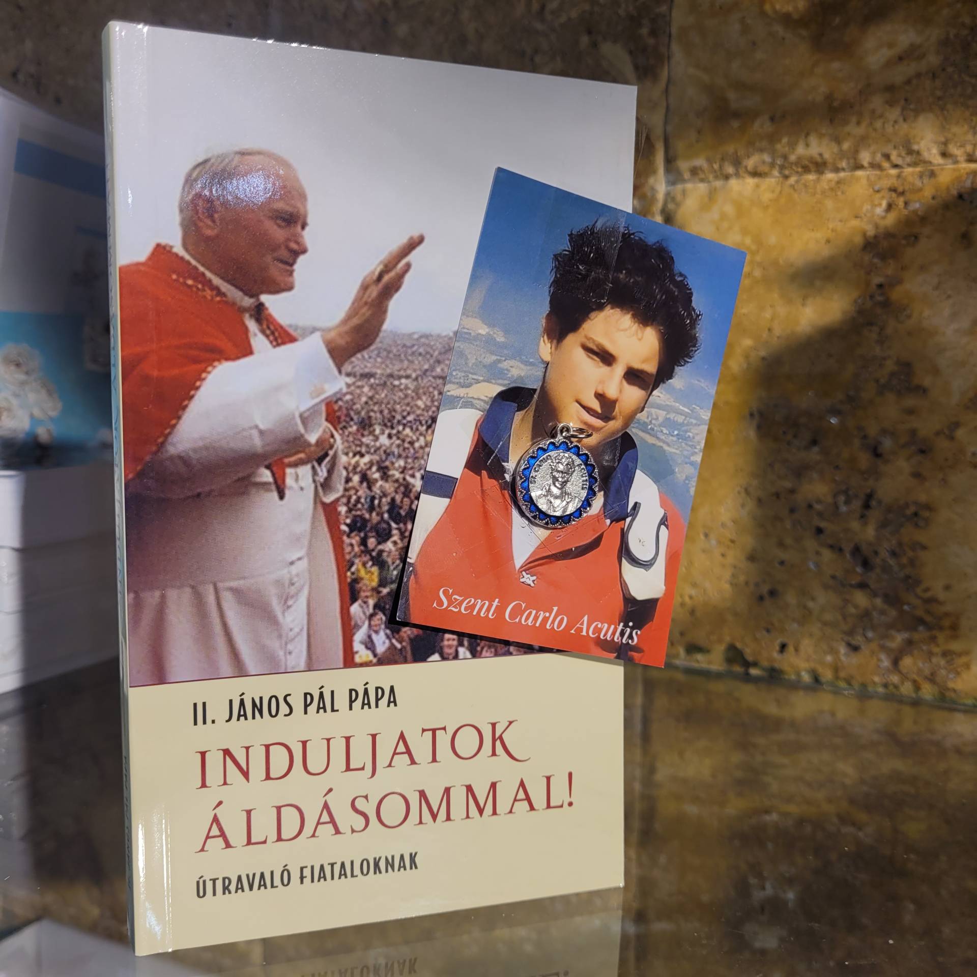 Bérmálásra Ajándékcsomag: Szent II. János Pál fiatalokhoz intézett buzditása,szava+ Szent Carlo Acutis A fiatalok szentje Szentkép Éremmel  