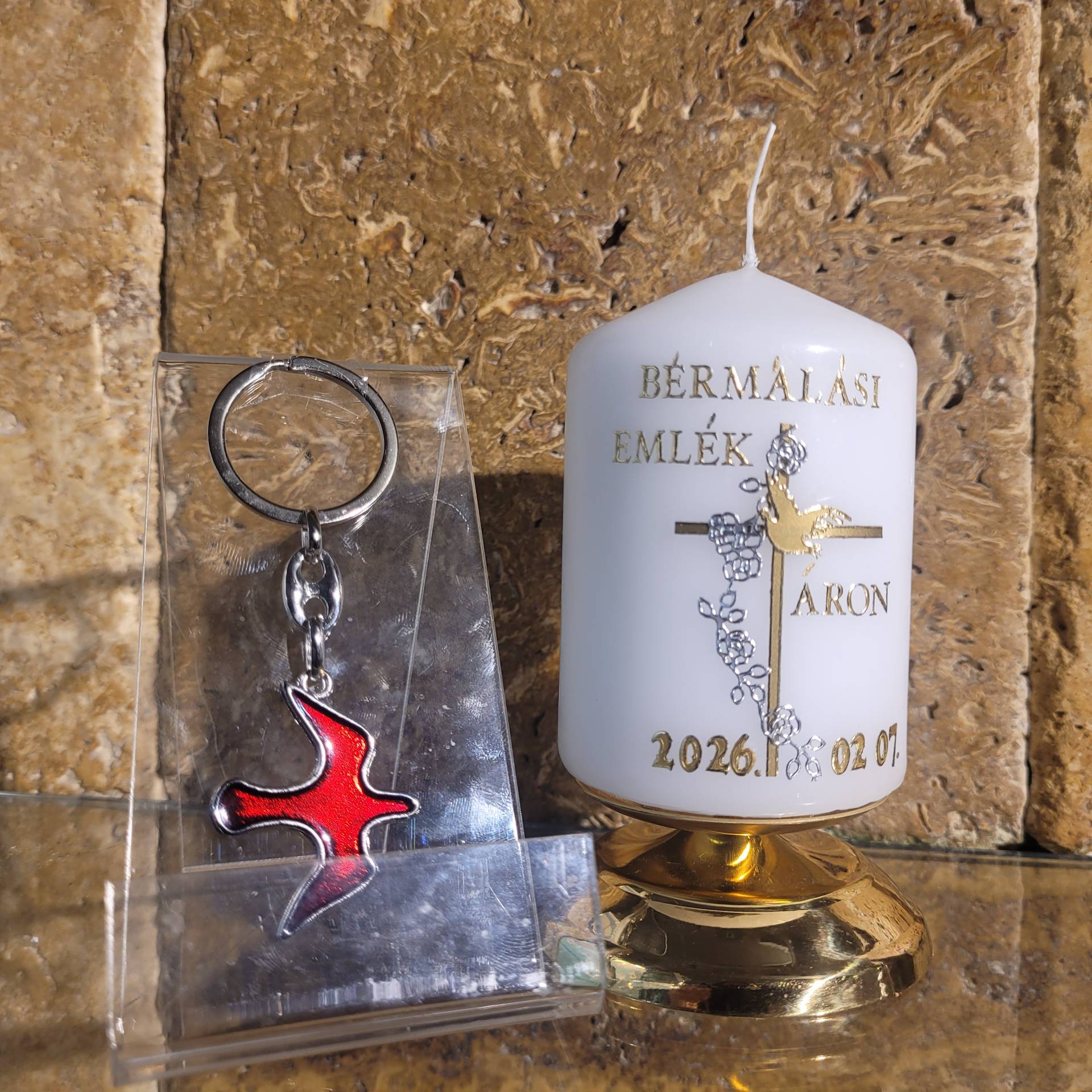 Bérmálási Emlékgyertya: Keresztnév+ A Bérmálás időpontja kerül rá Réz gyertyatartón 
