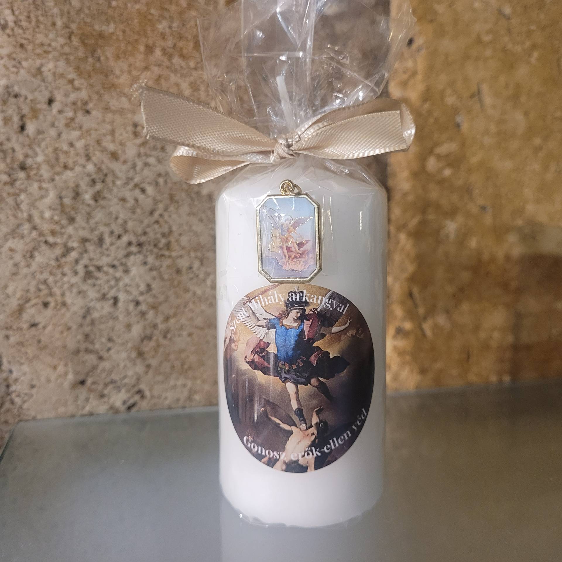 Szent Mihály Arkangyal Gyertya+ Érem / Kérjük megáldatni!/ Gyertya Mérete: 9cm*4,5cm 