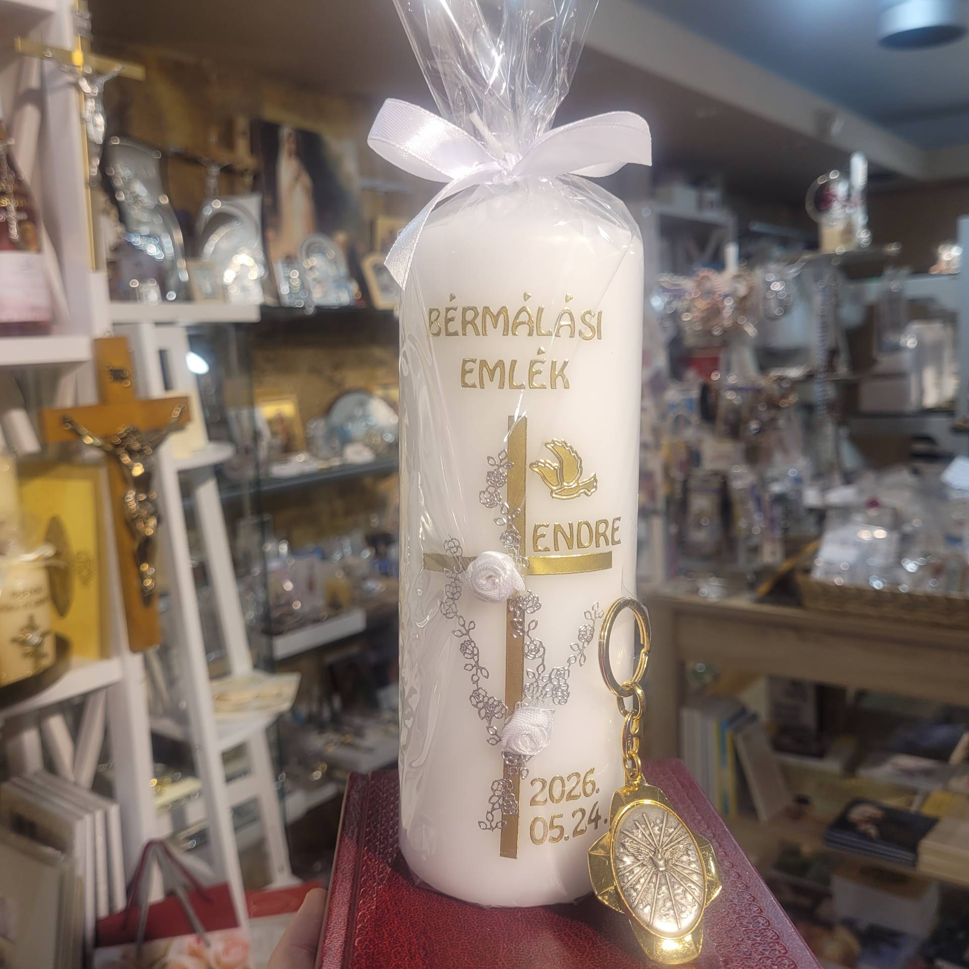 Bérmálásra Emlékgyertya / Név + dátum kerül rá!+ Szentlélek kulcstartó  
