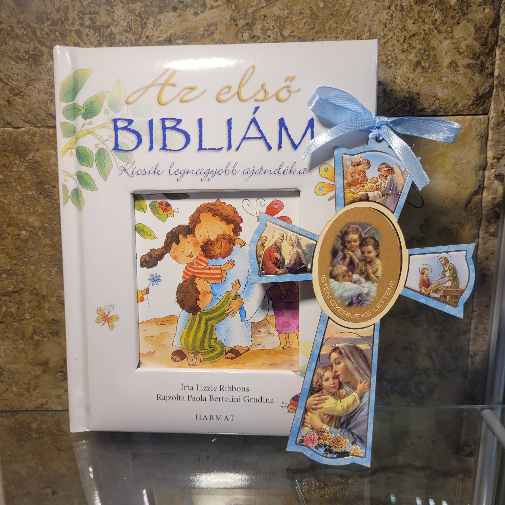 Keresztelőre Ajándékcsomag: Első bibliám Könyv+Kisfiú szobájába Kereszt - ISTEN GYERMEKE LETTEM! 