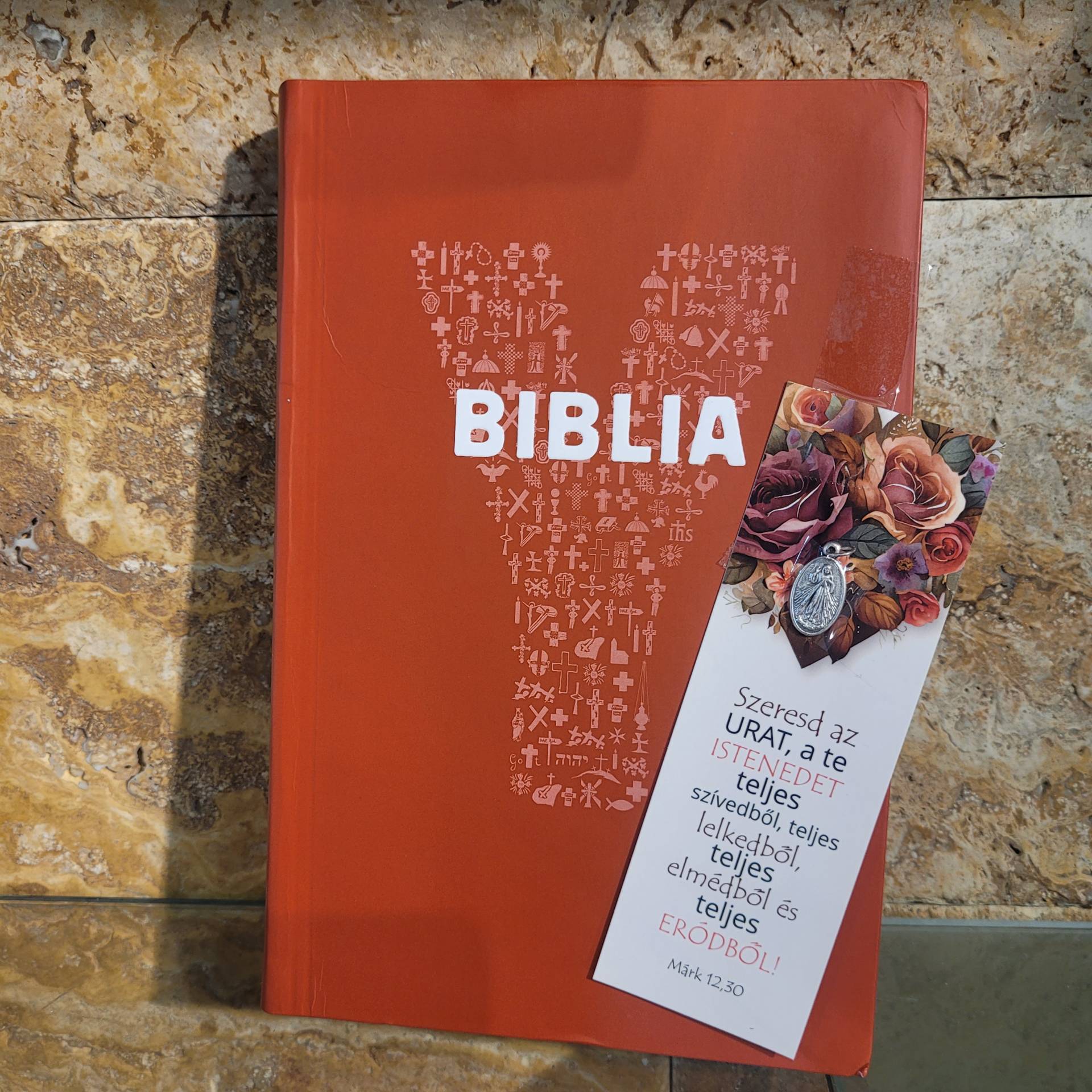 Bibliamagyarázó A teljes BIBLIÁT ÁTFOGÓN! Szuper Ajándék Bérmálkozóknak! 