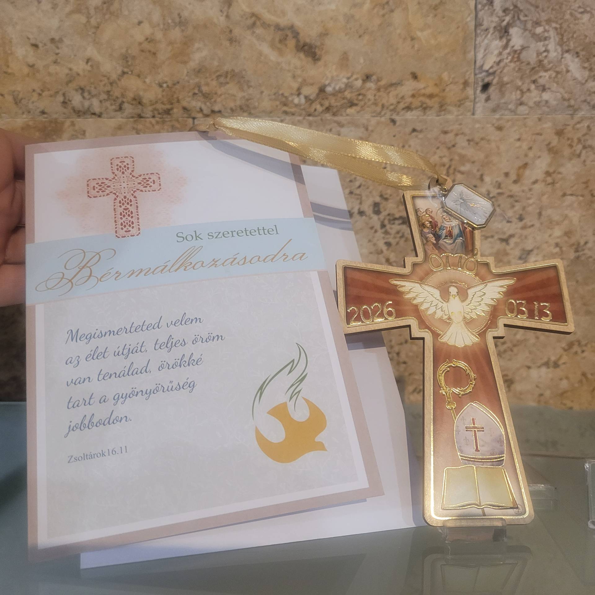 Bérmálásra Emlékkereszt Név+ Bérmálás dátuma kerül rá!+ Szentlélek érem+Gratulációs Lap Isten szavával 