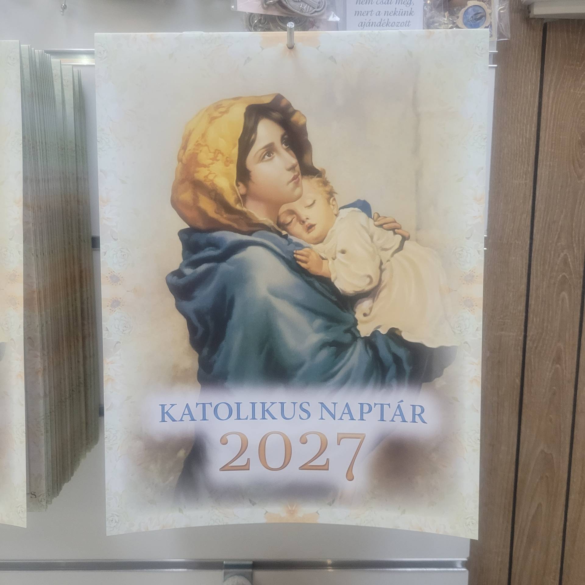 MEGJELENT!!!  2027 KATOLIKUS NAPTÁR TELE IMÁVAL! 