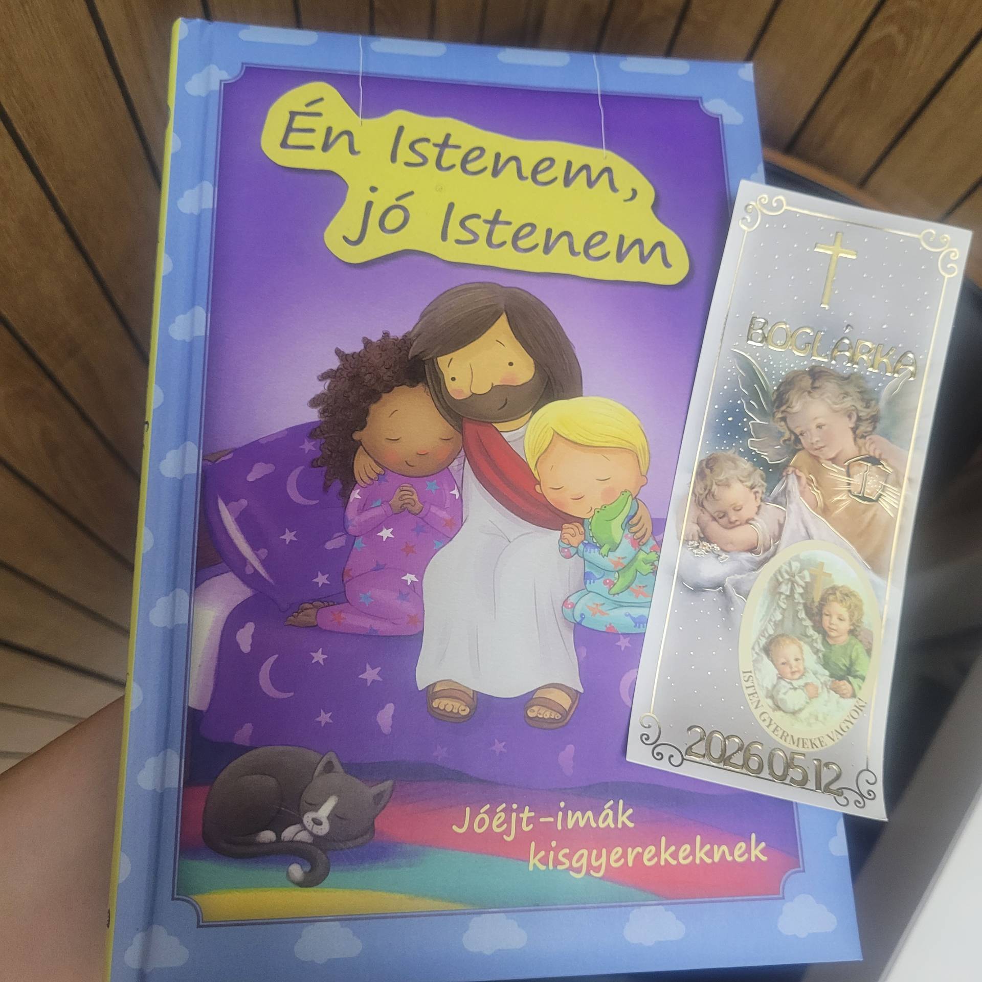 Keresztelőre Ajándékkönyv+ Ajándékkisérő Kártya  