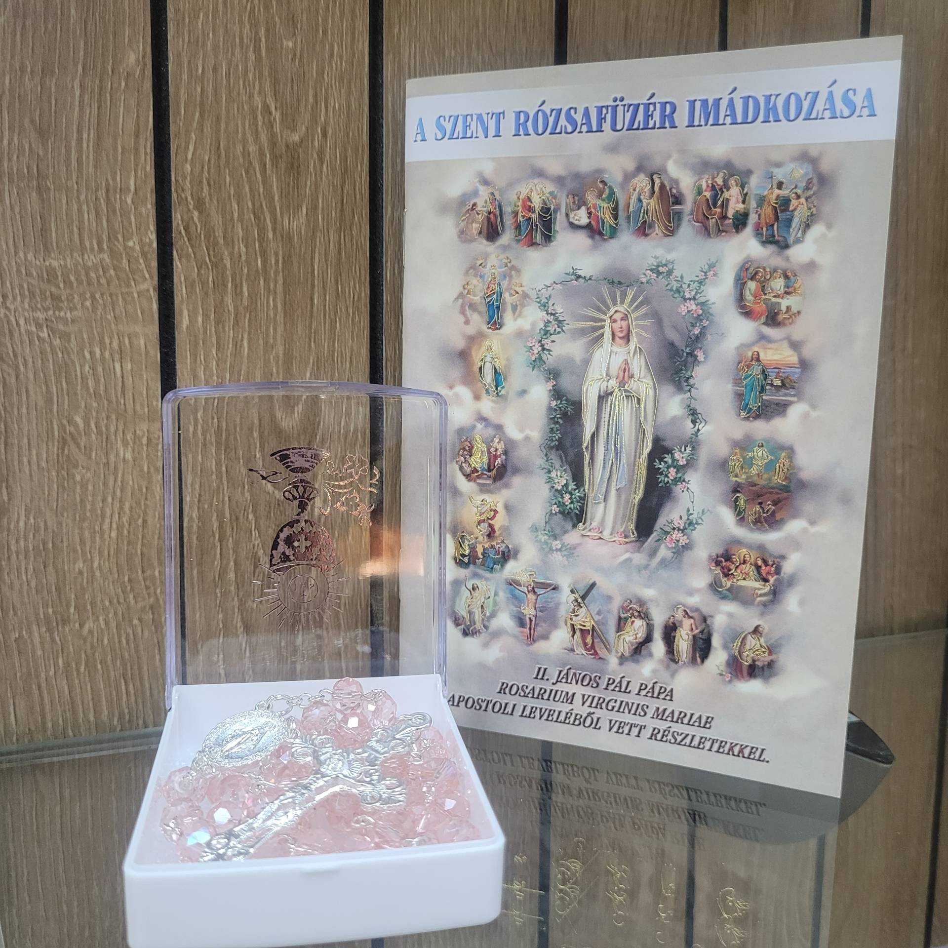 Bérmálkozók részére Kristály rózsafüzér Díszdobozban+Rózsafüzér Imádkozását segitő füzet 